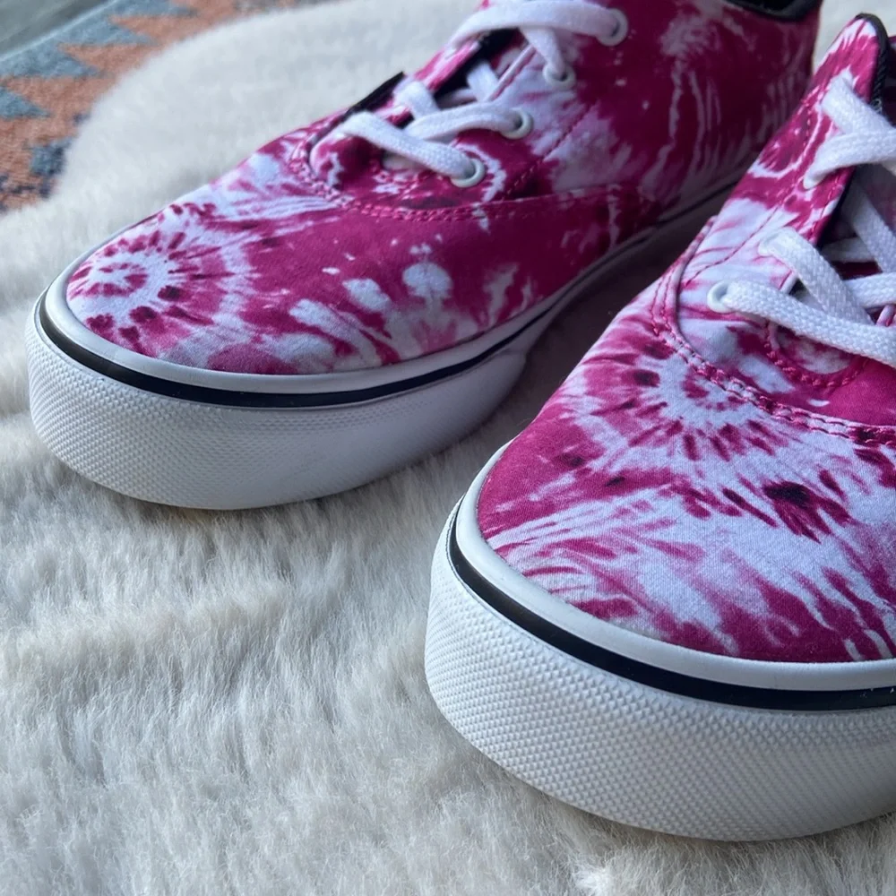Blokecore Vans sneaker old skool lace up tie dye shoe magenta pink white youth 6